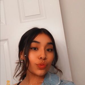 Meet your Posher, Caitlynn